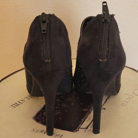 - Jennifer Lopez Black Sparkle Shoes - Picture 8 of 12